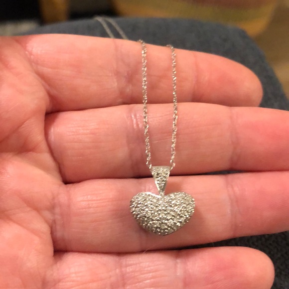 clyde duneier Jewelry - Clyde Duneier .25 carat diamond heart 14k white gold necklace